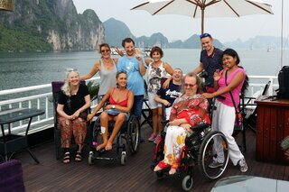 Vietnam - Groepsfoto - Mundorado begeleide vakanties voor mensen met een lichamelijk beperking
