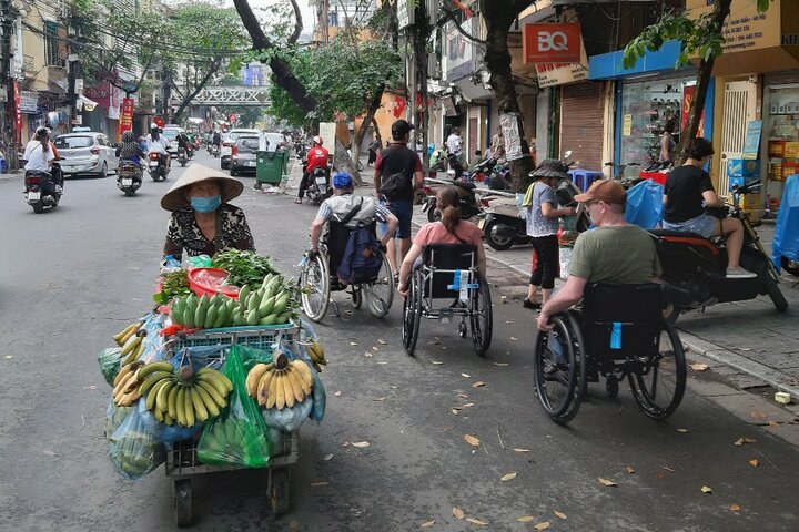 Vietnam - Straat - Mundorado begeleide vakanties voor mensen met een lichamelijk beperking